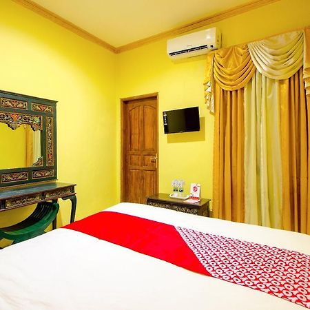 Oyo 1770 Hotel Mawar Saron 2 Kejayan Exterior foto