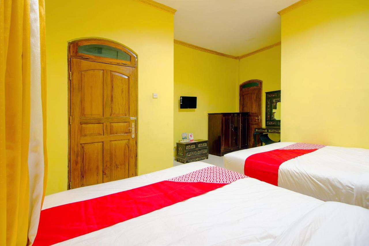 Oyo 1770 Hotel Mawar Saron 2 Kejayan Exterior foto